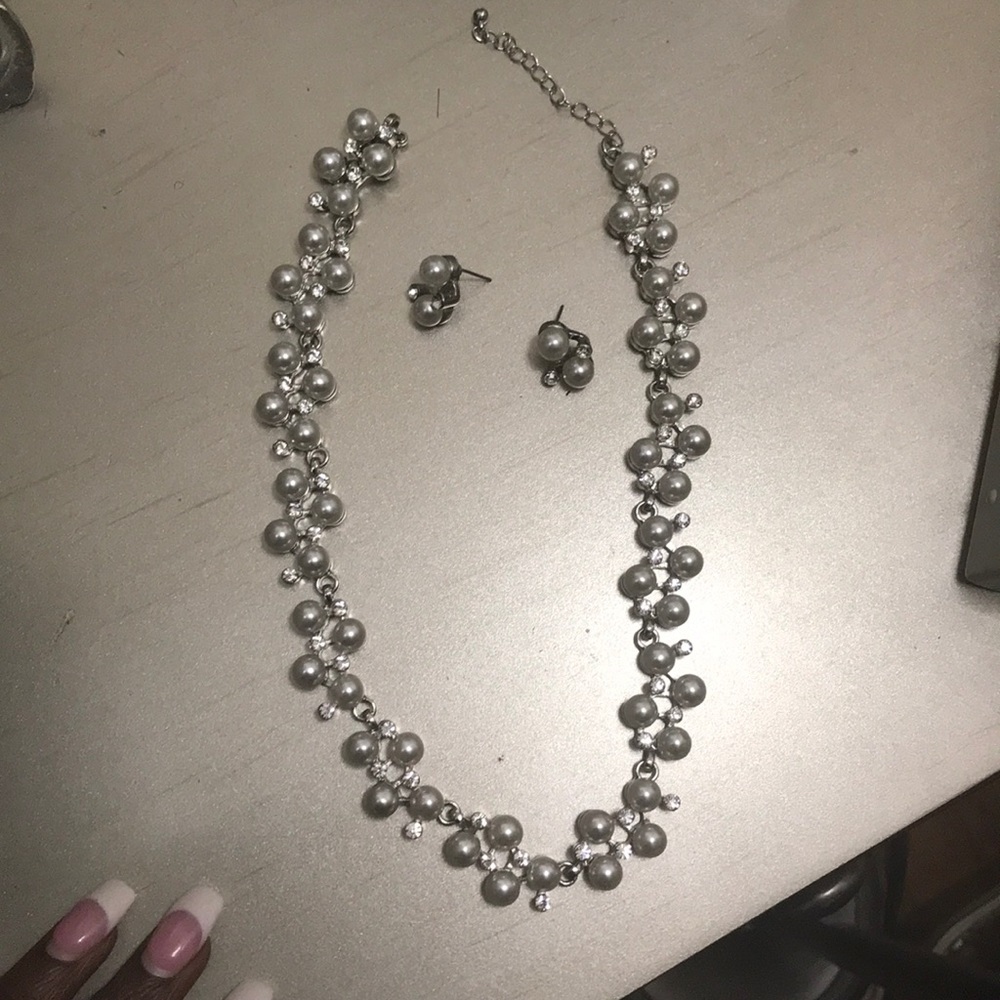 David’s Bridal jewelry set